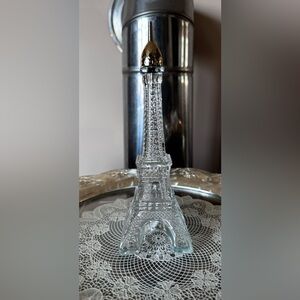 Avon Vintage Eiffel Tower Glass Bottle✨